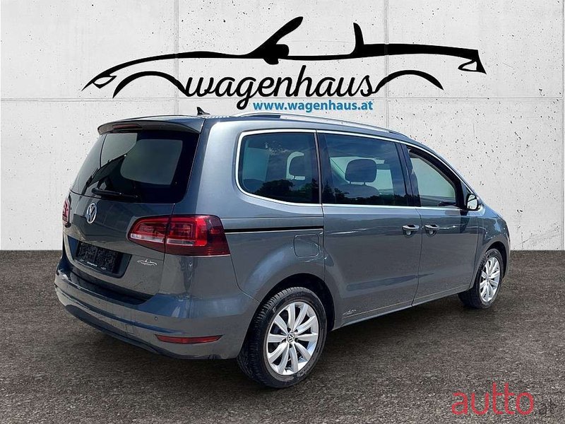 2019' Volkswagen Sharan photo #3