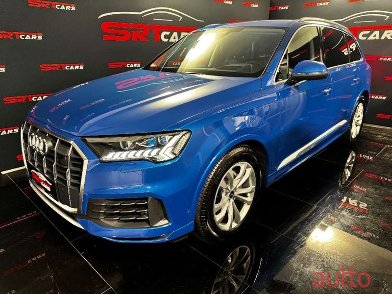 2020' Audi Q7 photo #1