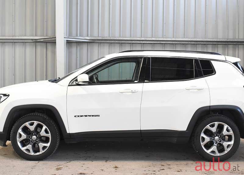 2018' Jeep Compass photo #4