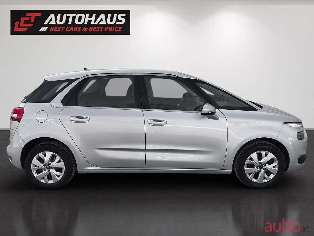 2016' Citroen C4 Picasso photo #5