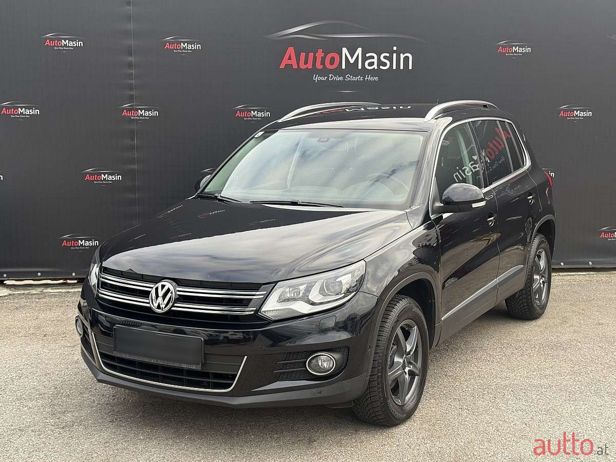 2012' Volkswagen Tiguan photo #1