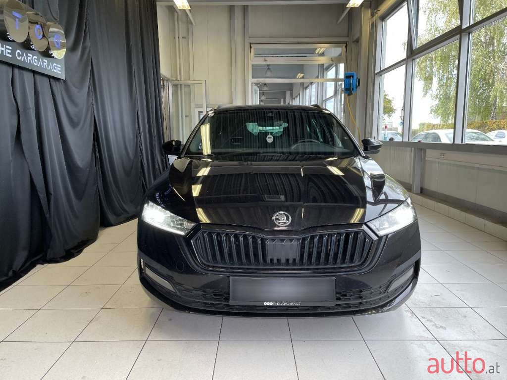 2021' Skoda Octavia photo #2
