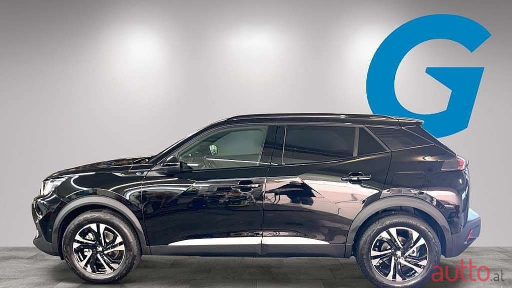2023' Peugeot 2008 photo #5