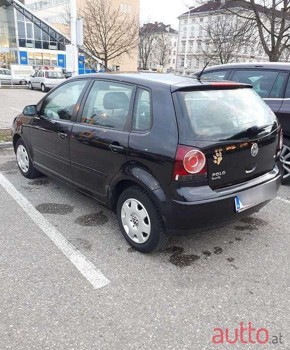 2005' Volkswagen Polo photo #1