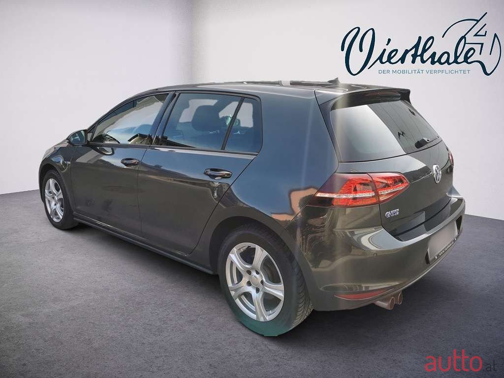 2015' Volkswagen Golf photo #4