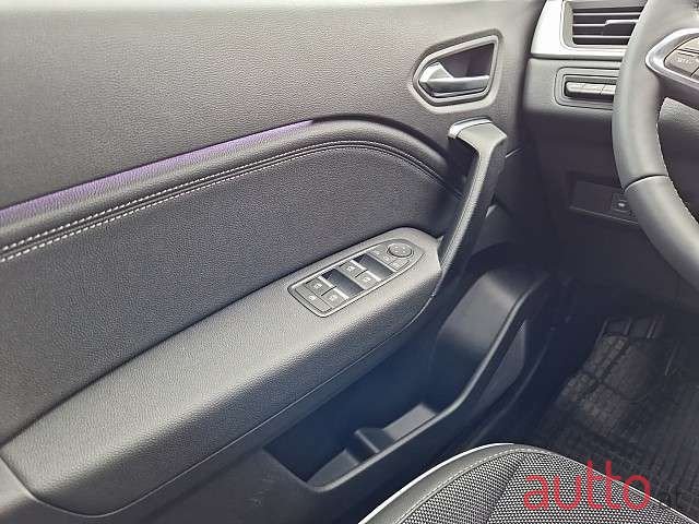 2024' Renault Captur photo #2