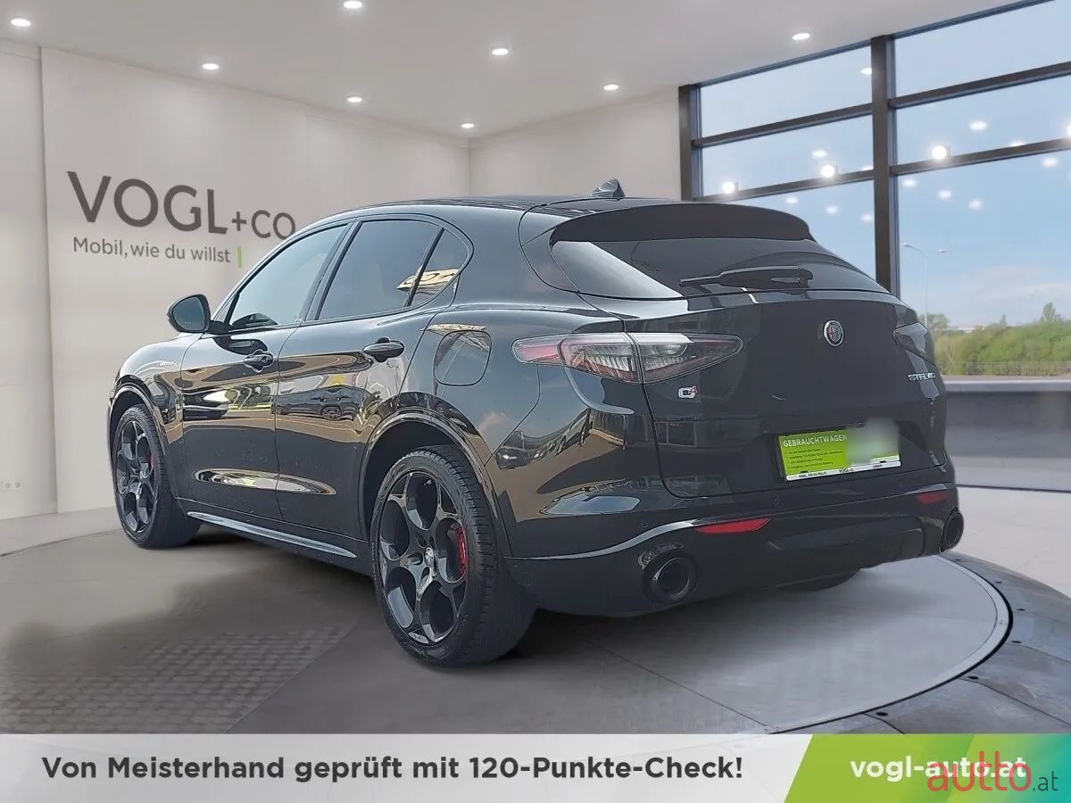 2024' Alfa Romeo Stelvio photo #3