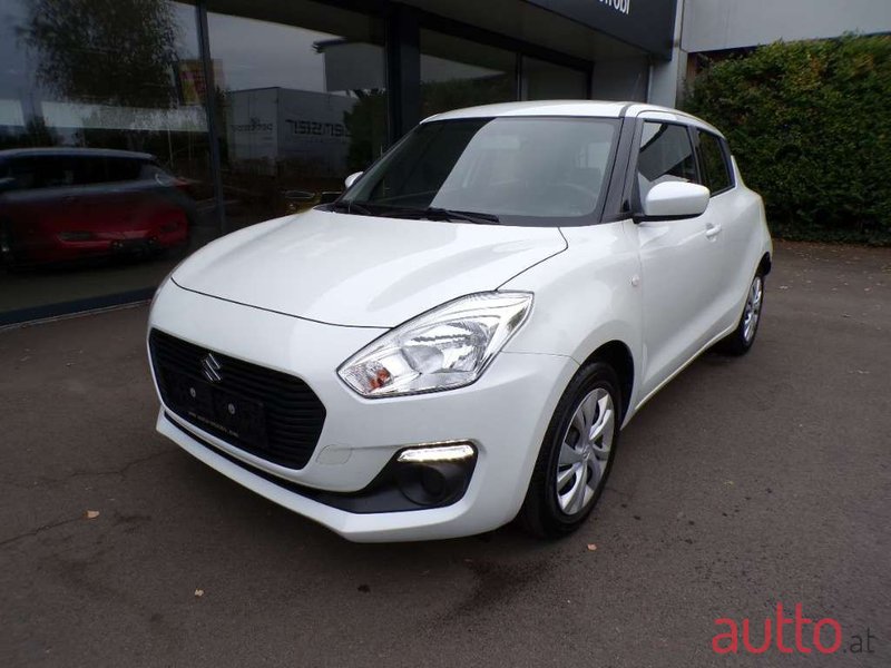 2020' Suzuki Swift photo #1