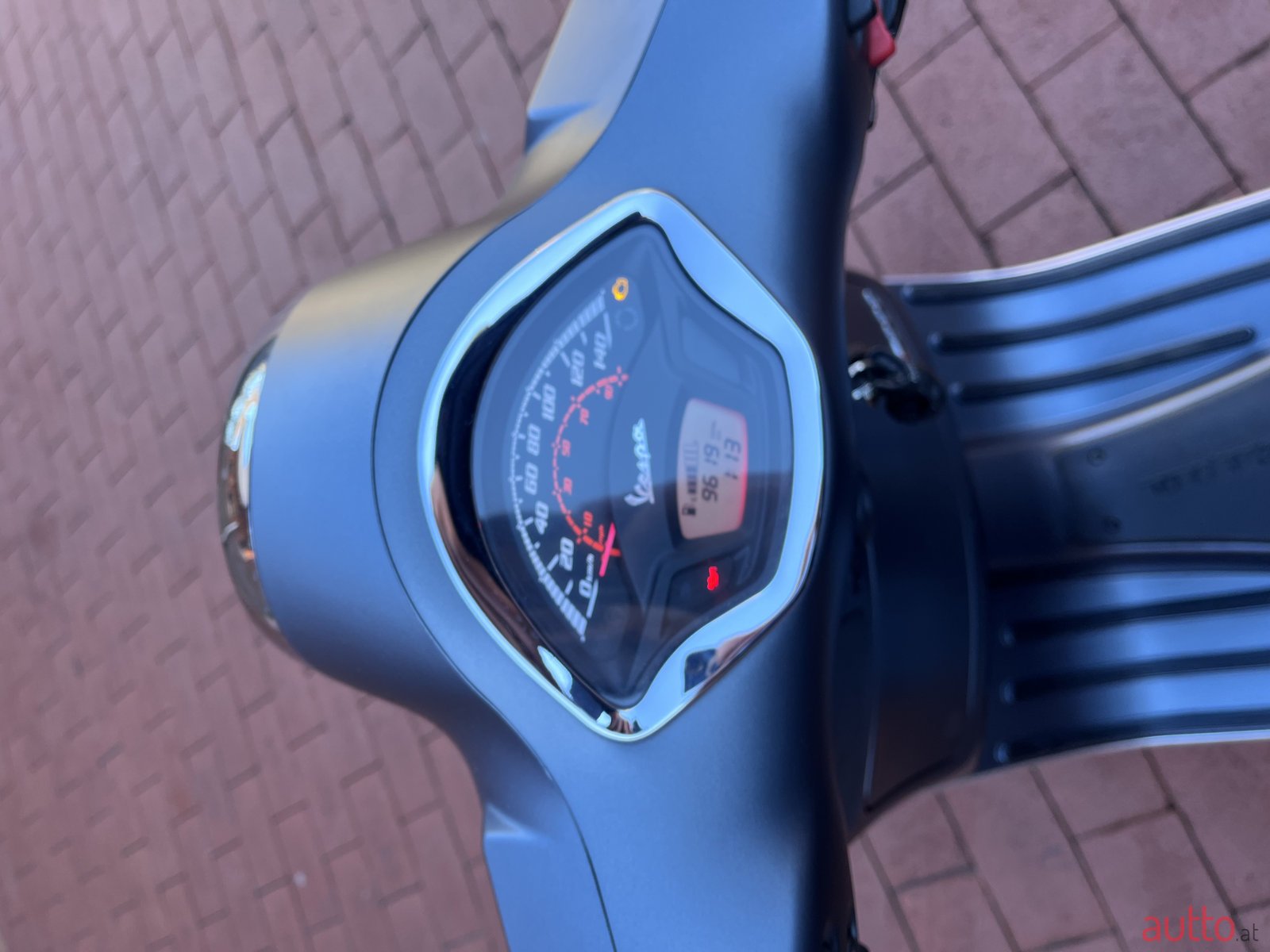 2020' Vespa photo #3