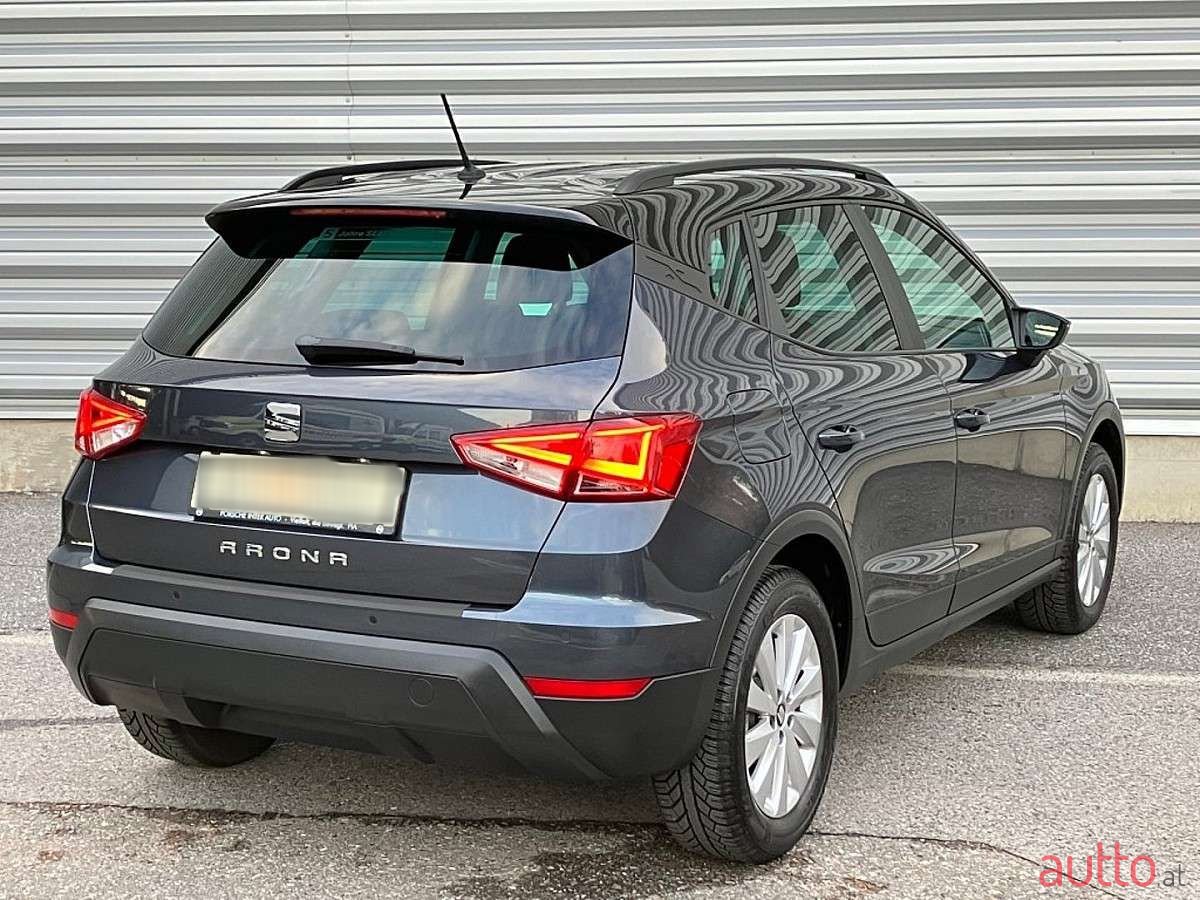 2020' SEAT Arona photo #3