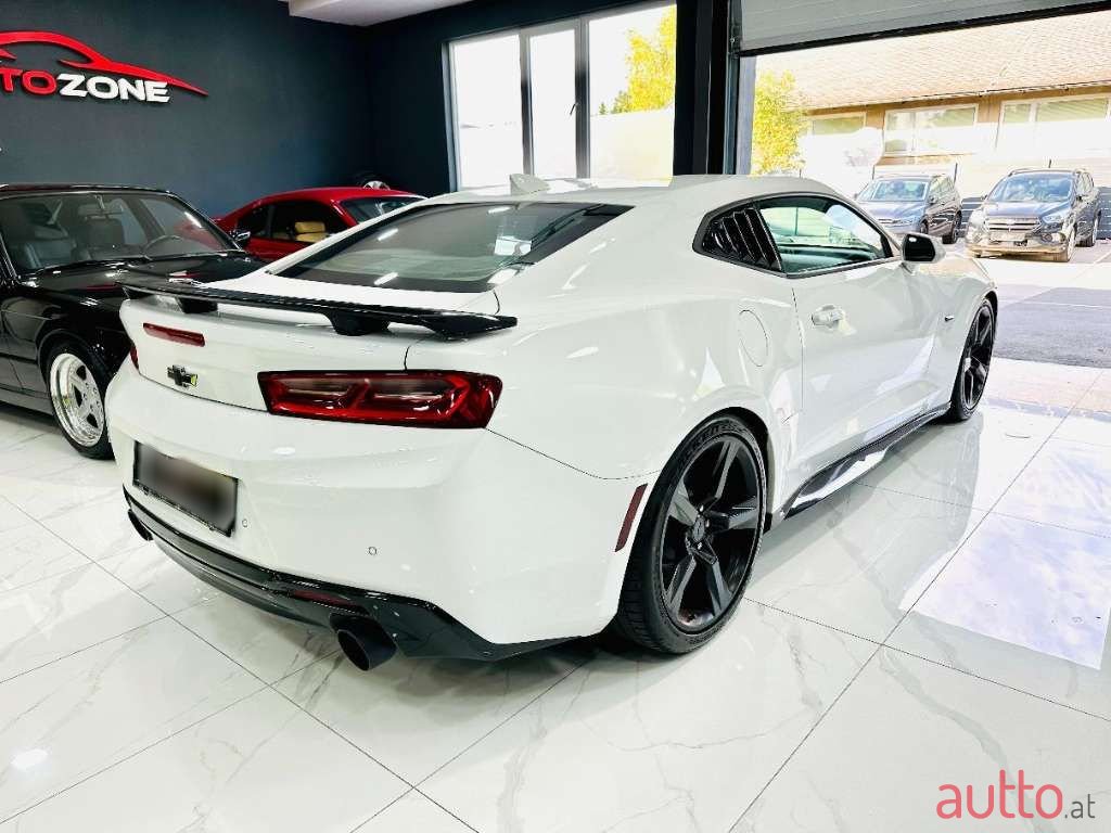 2017' Chevrolet Camaro photo #6