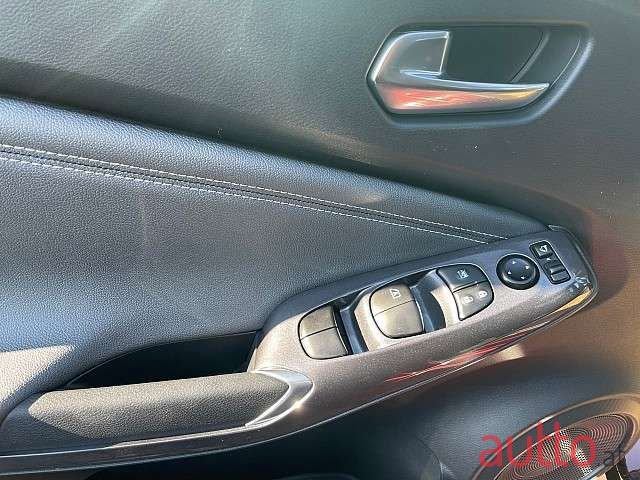 2022' Nissan Juke photo #5