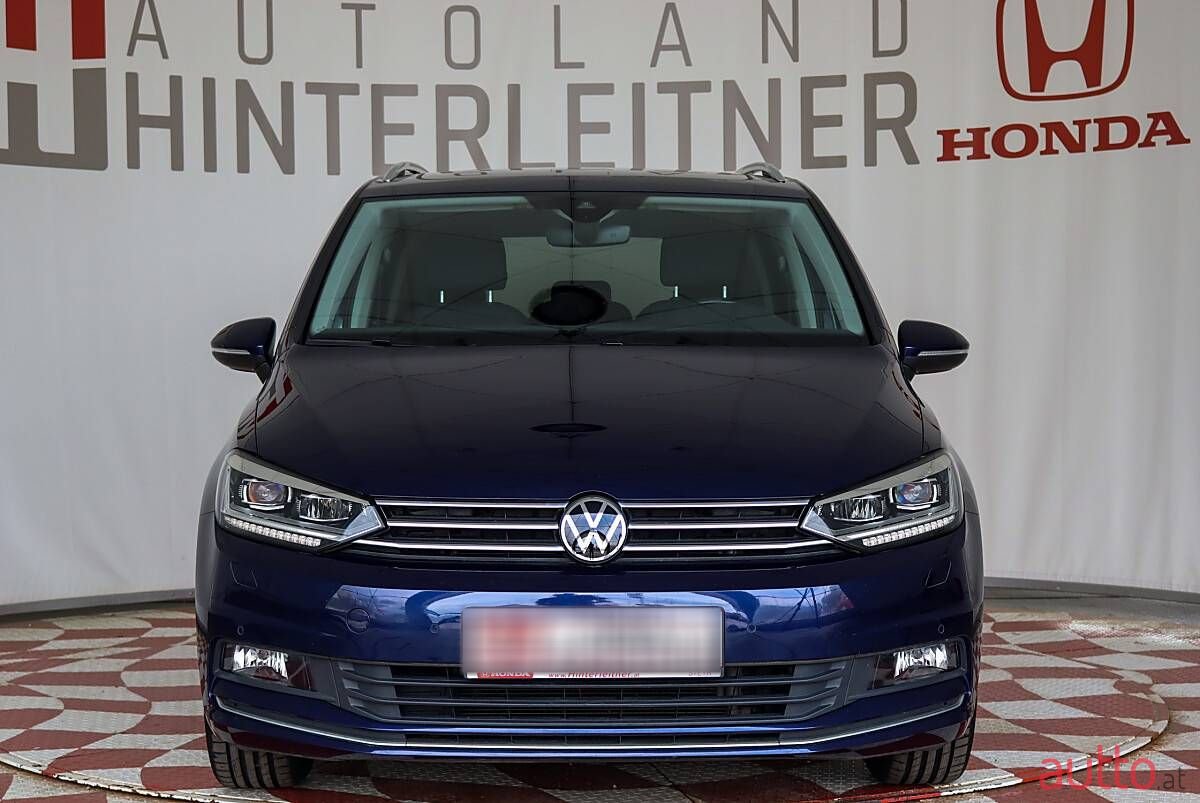 2021' Volkswagen Touran photo #6
