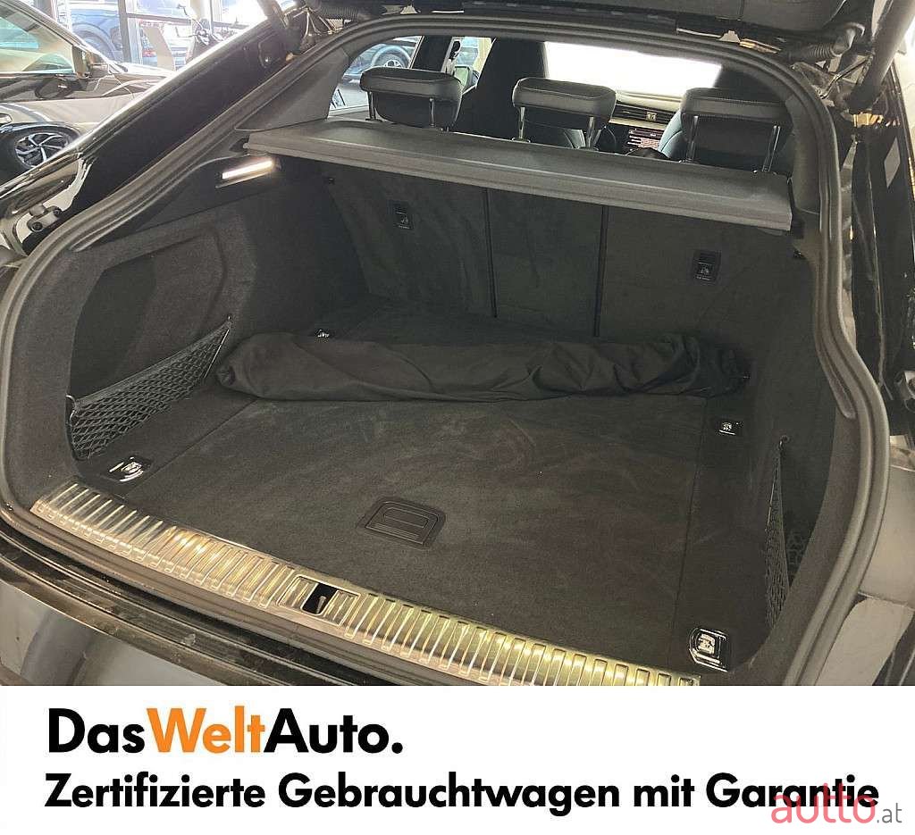 2022' Audi e-tron photo #5