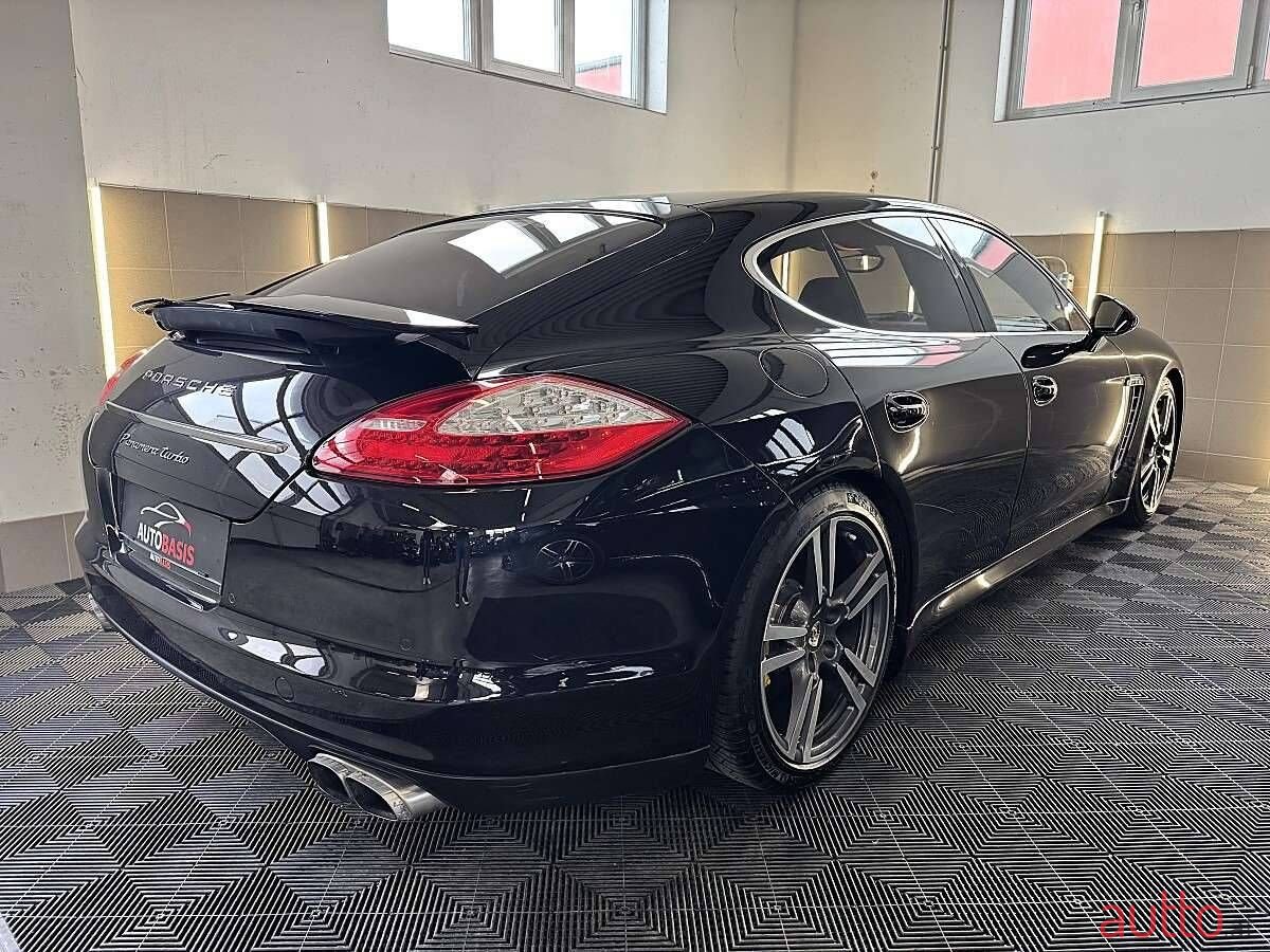 2011' Porsche Panamera photo #6
