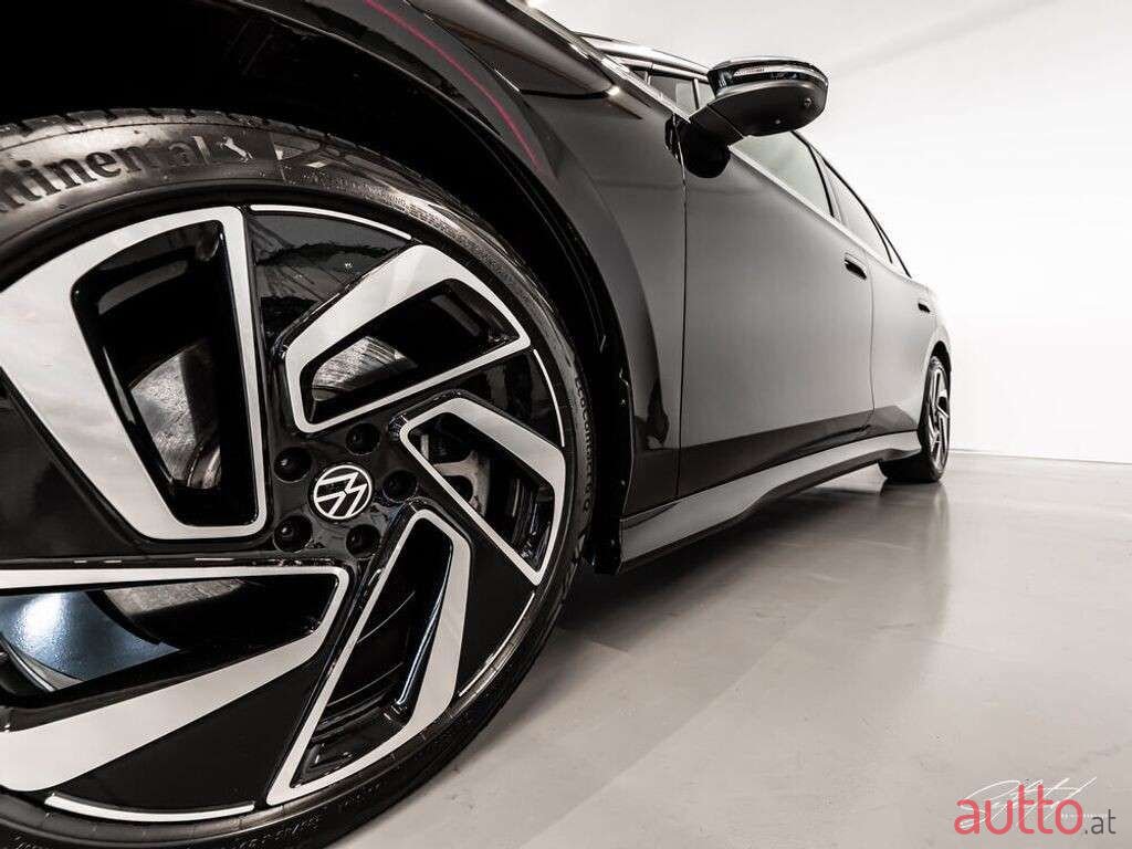 2023' Volkswagen Id.7 photo #3