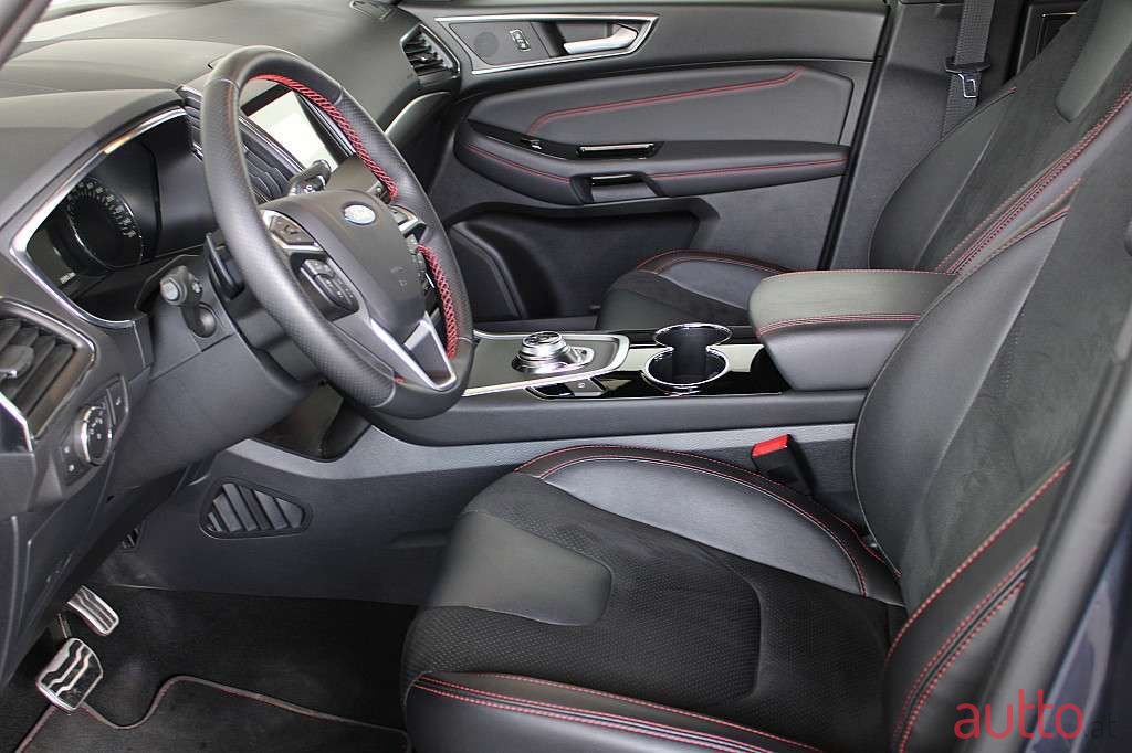 2022' Ford S-Max photo #4