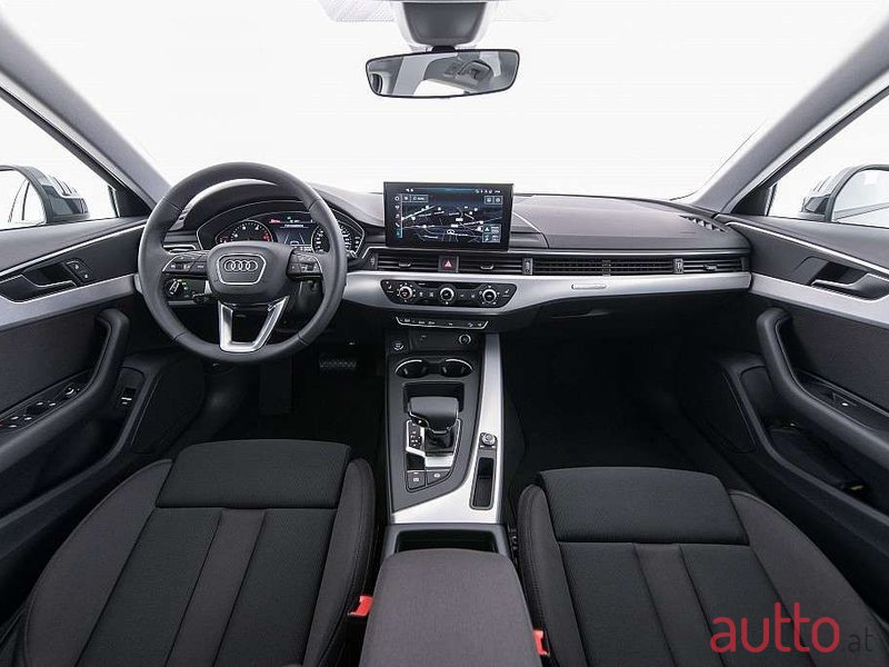 2022' Audi A4 Allroad photo #5