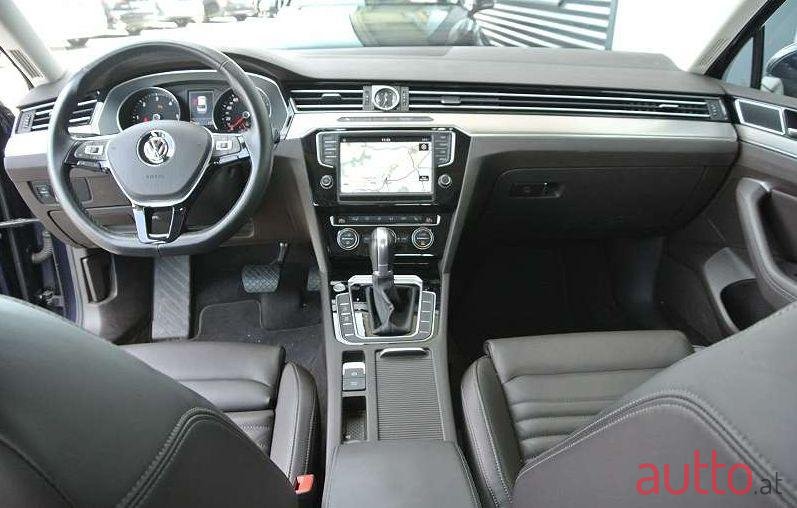 2016' Volkswagen Passat photo #1