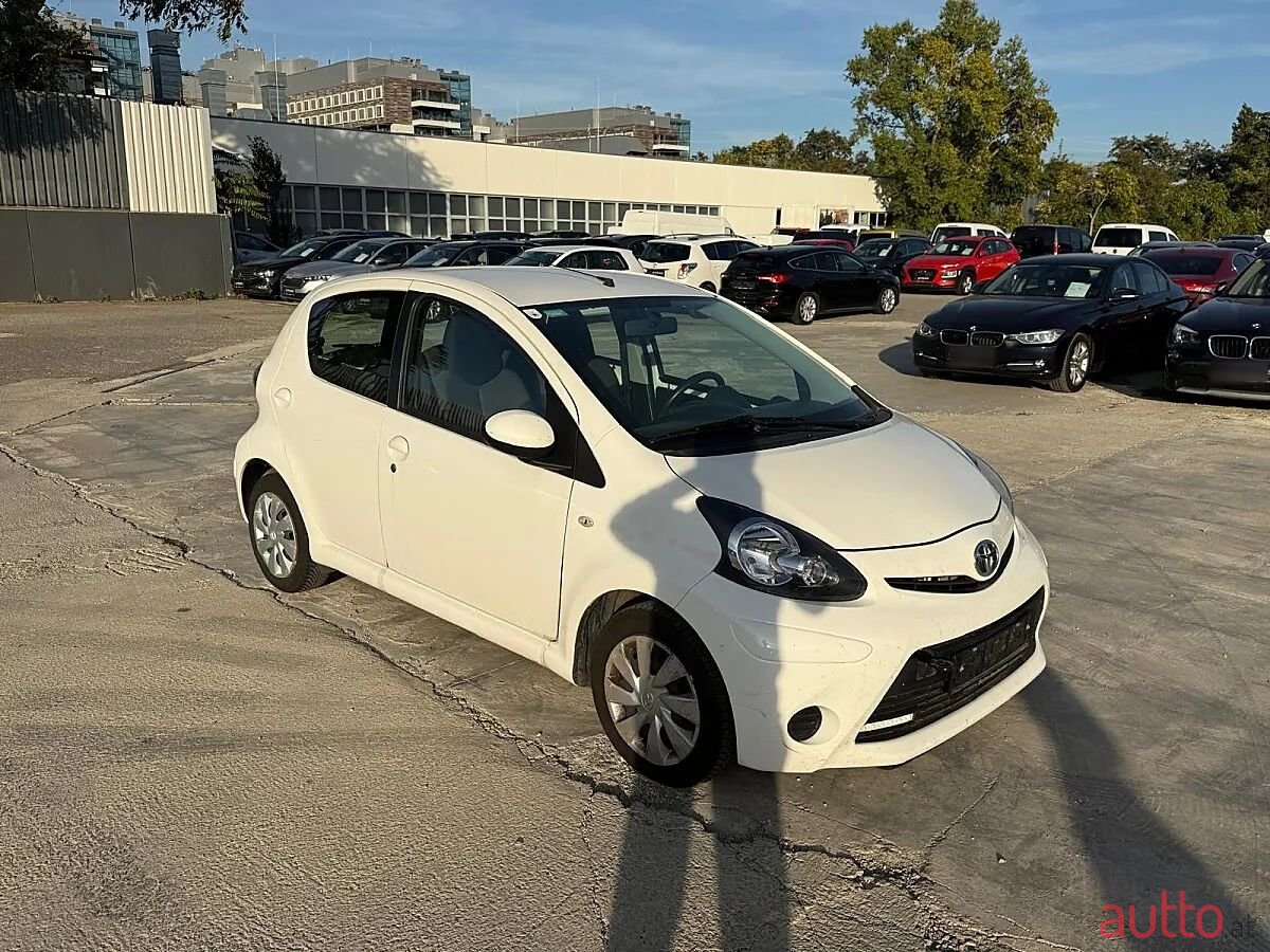 2013' Toyota Aygo photo #3