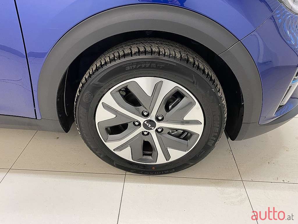 2022' Kia Niro photo #4