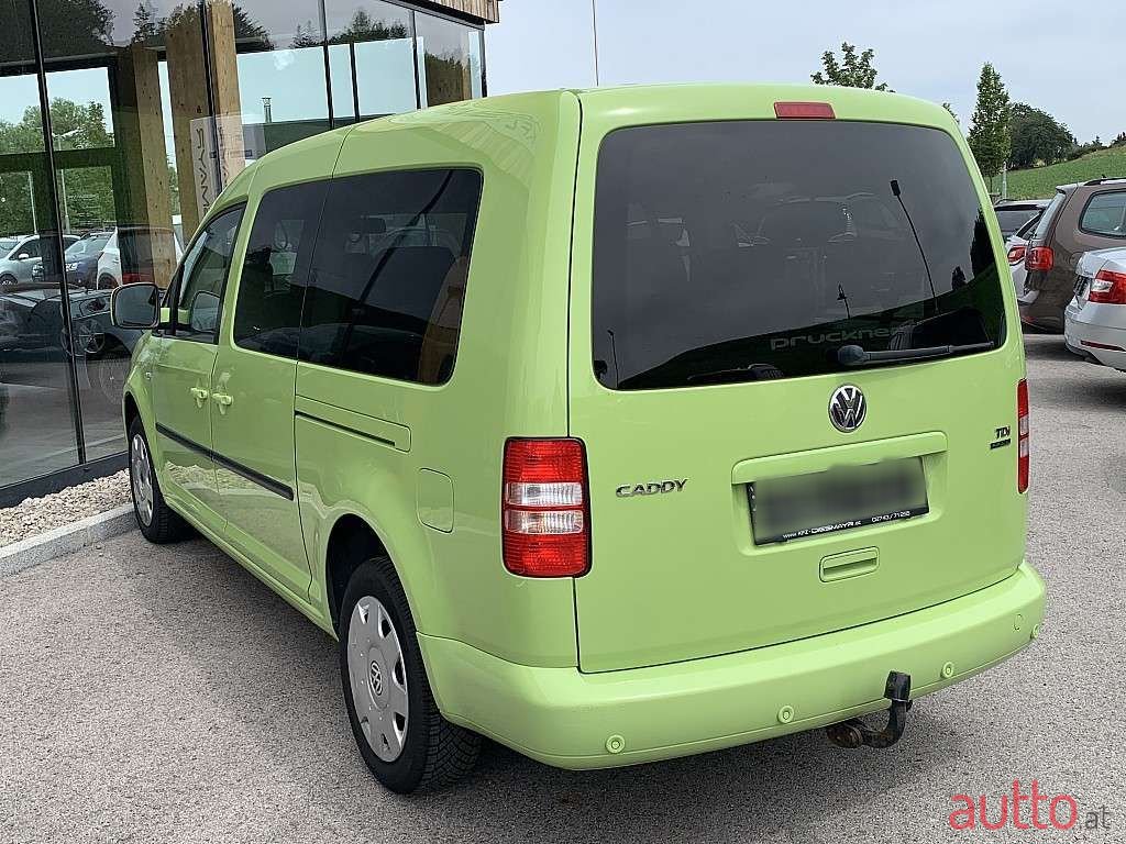 2011' Volkswagen Caddy photo #3