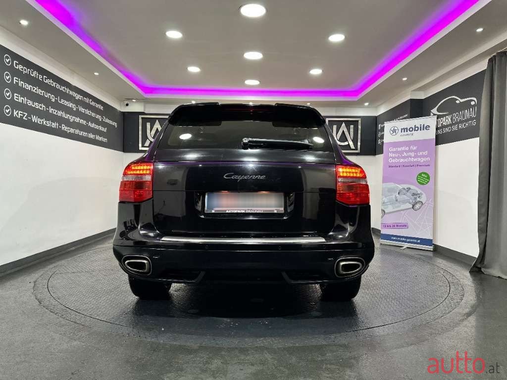 2009' Porsche Cayenne photo #5