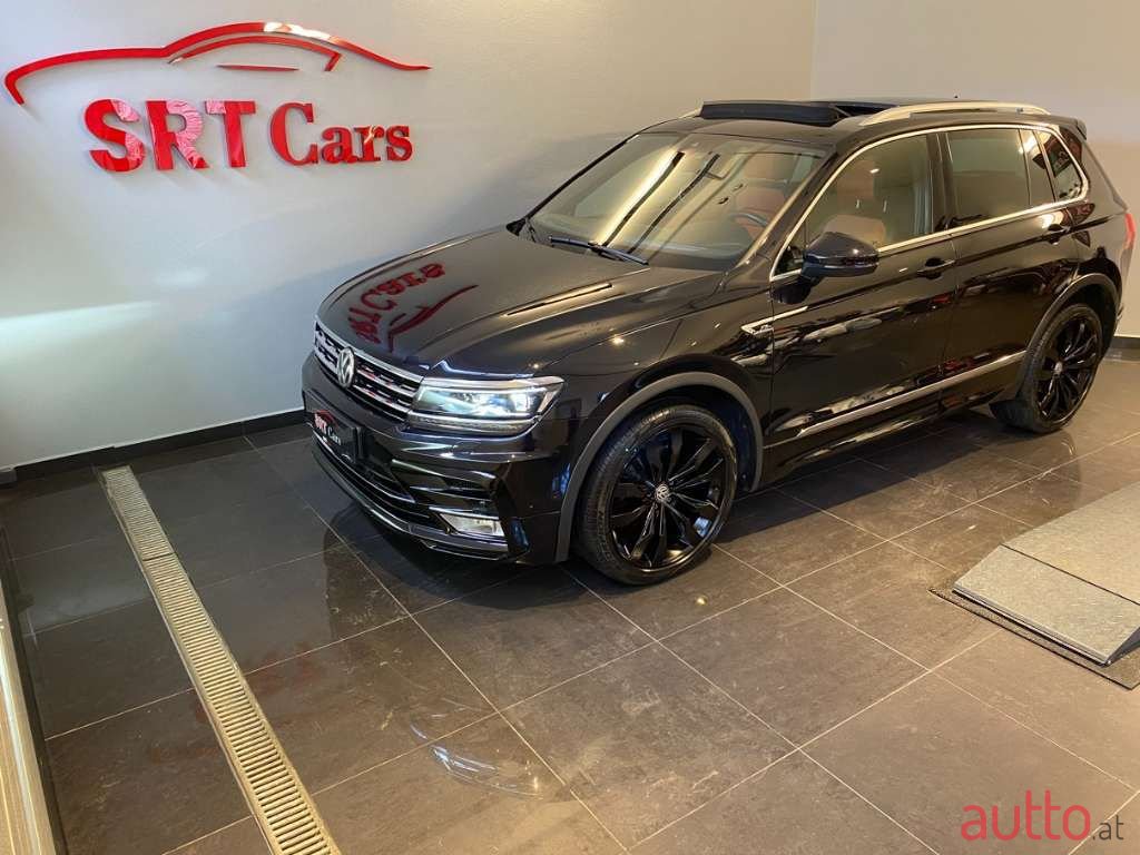 2016' Volkswagen Tiguan photo #1