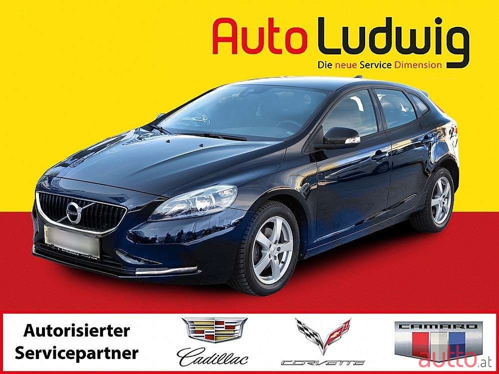 2018' Volvo V40 photo #2