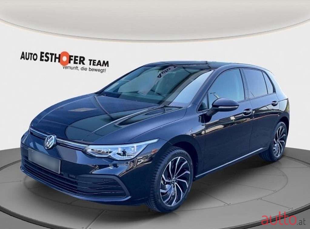 2023' Volkswagen Golf photo #1