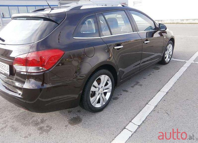 2013' Chevrolet Cruze photo #2