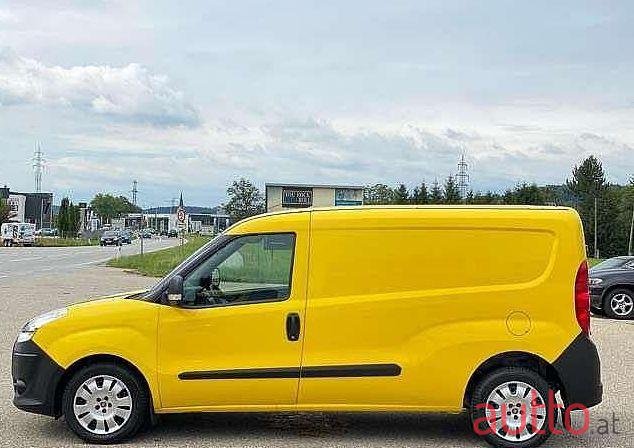 2014' Fiat Doblo photo #1