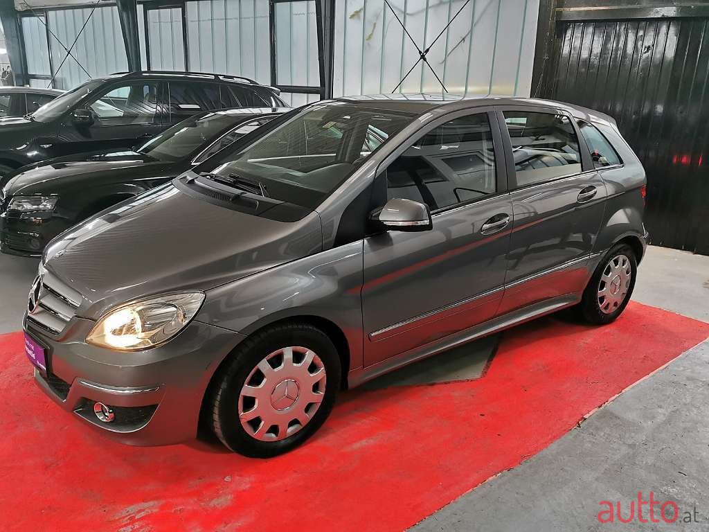 2014' Mercedes-Benz B-Klasse photo #4