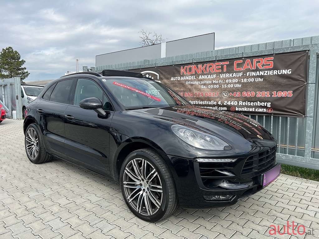 2016' Porsche Macan photo #2