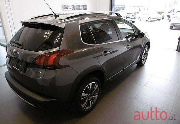 2019' Peugeot 2008 photo #1