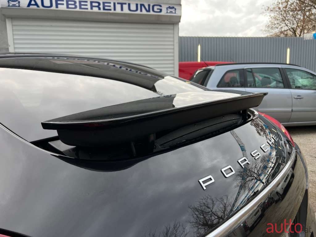 2012' Porsche Panamera photo #5