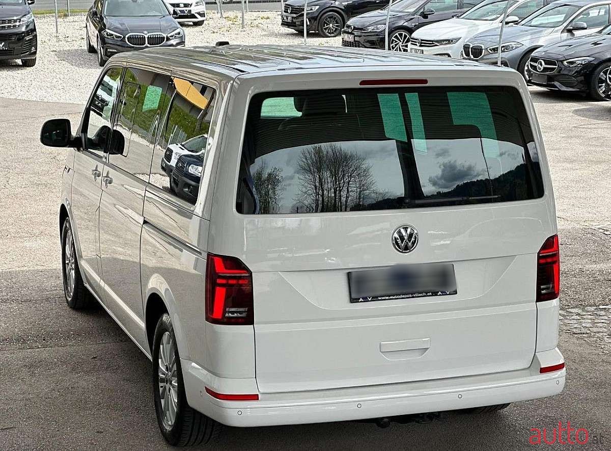 2020' Volkswagen Multivan photo #4