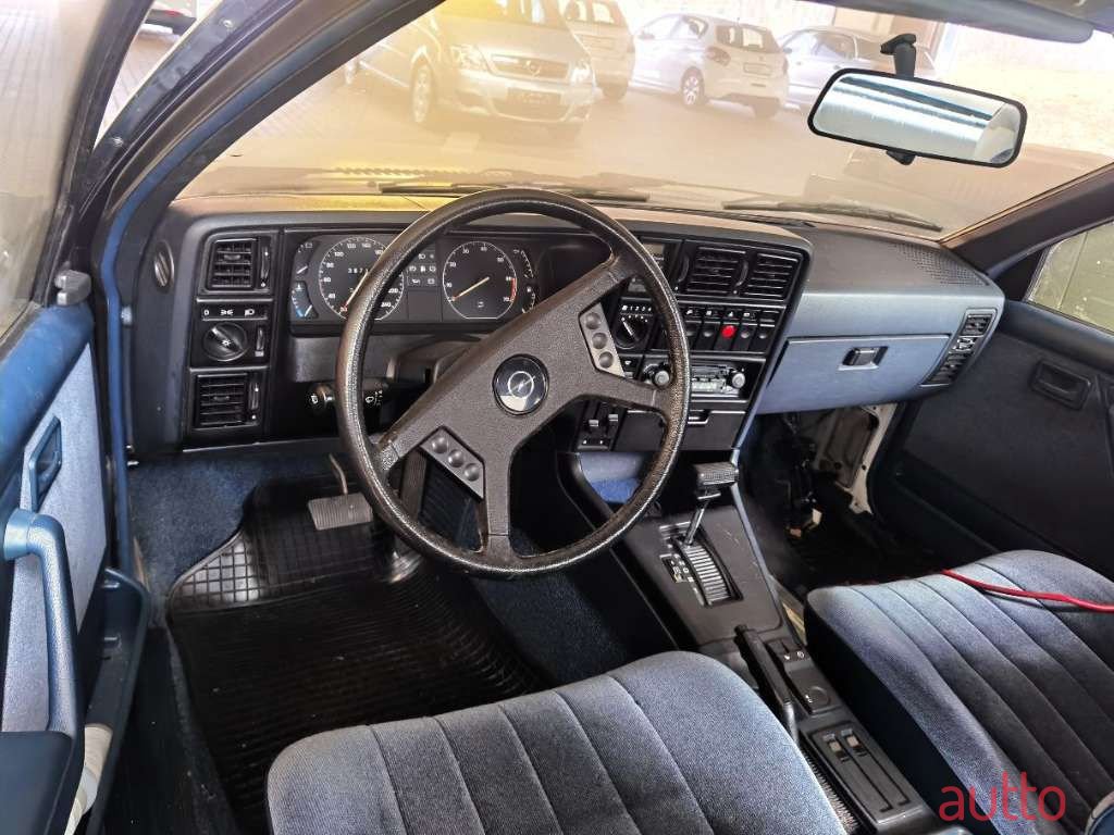 1985' Opel Monza A-25E photo #4