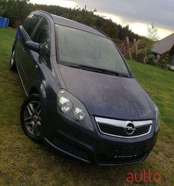 2007' Opel Zafira photo #4