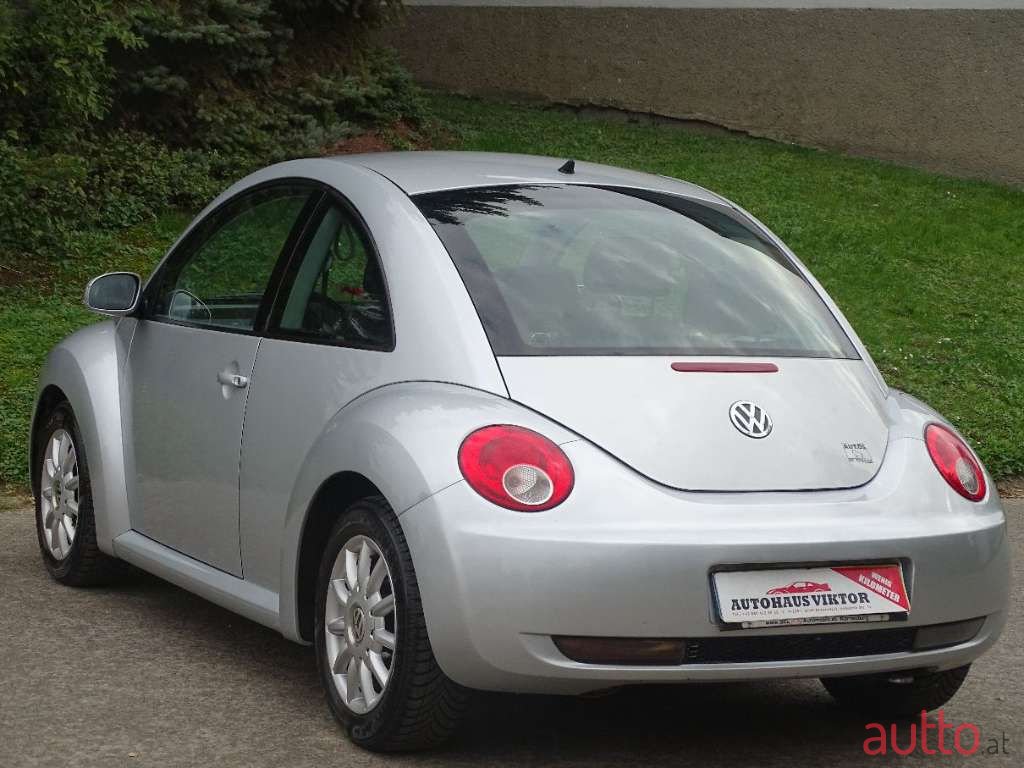 2006' Volkswagen Beetle photo #6