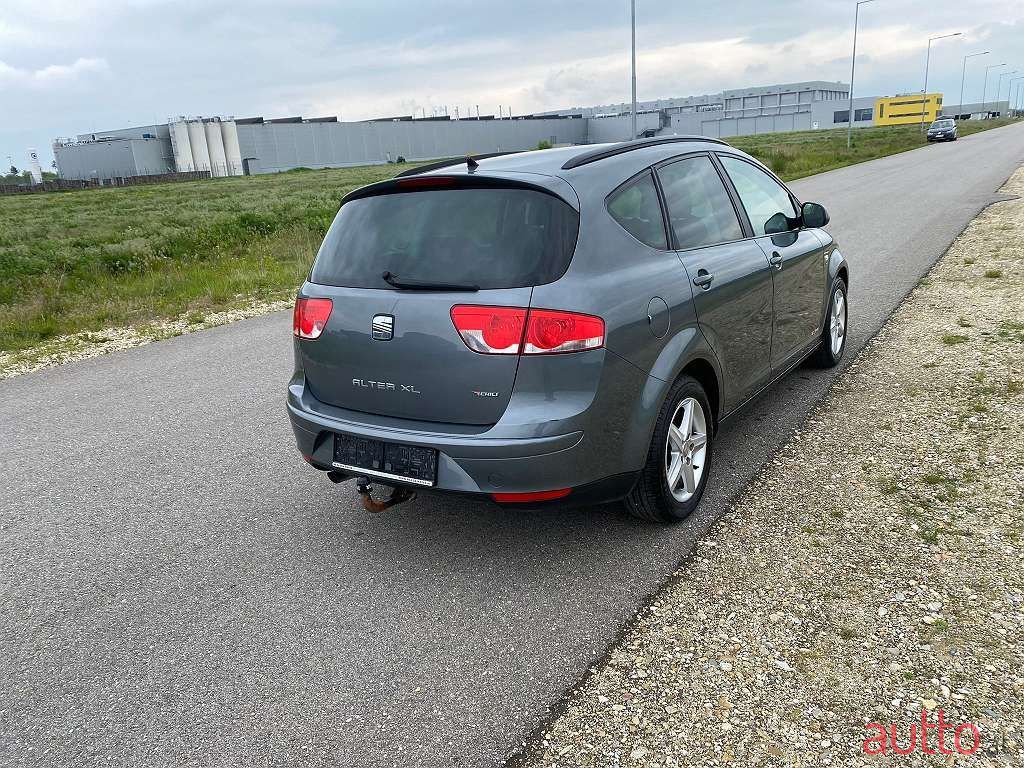 2013' SEAT Altea XL photo #3