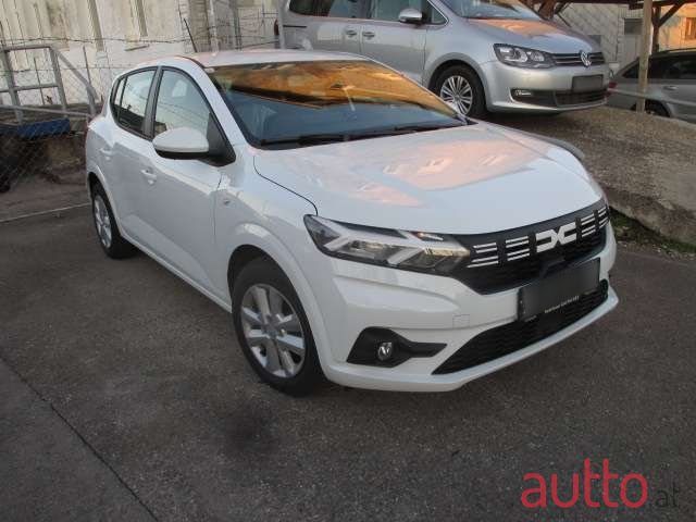 2023' Dacia Sandero photo #2