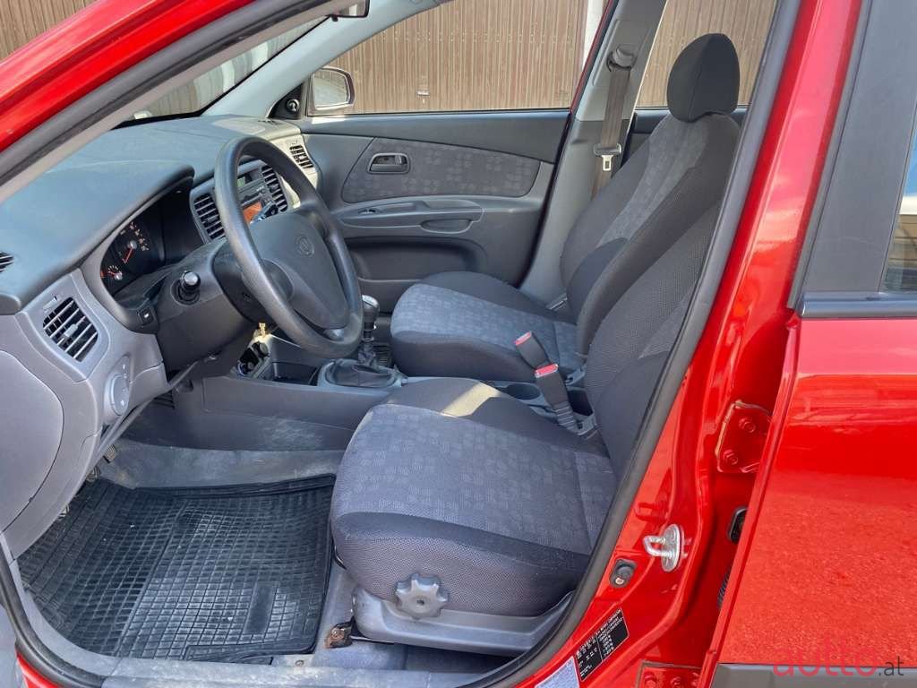 2009' Kia Rio photo #6