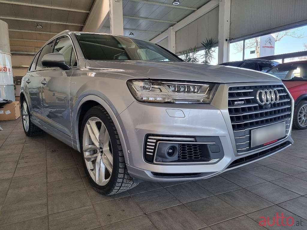 2017' Audi Q7 photo #2