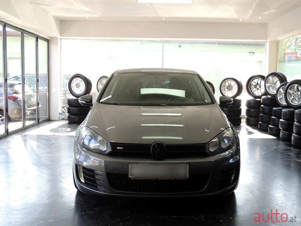 2010' Volkswagen Golf photo #3