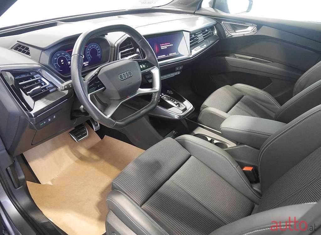 2022' Audi Q4 photo #5