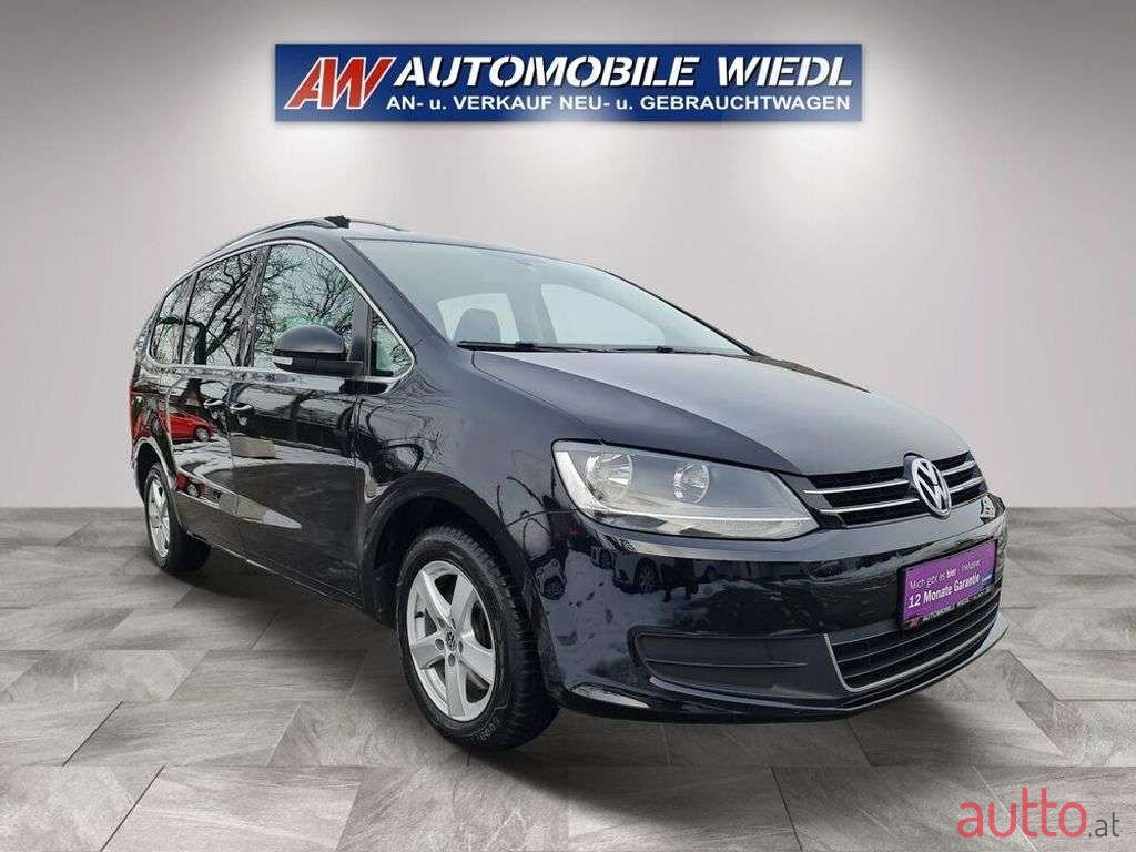 2011' Volkswagen Sharan photo #3