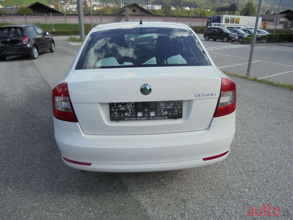 2013' Skoda Octavia photo #6