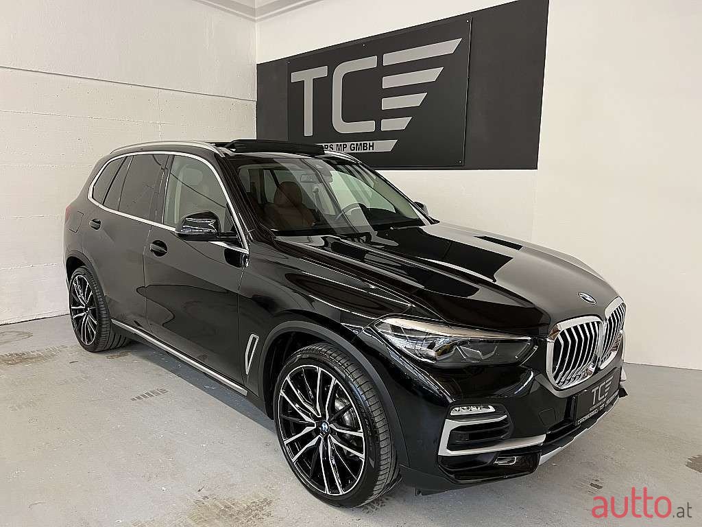 2019' BMW X5 photo #1