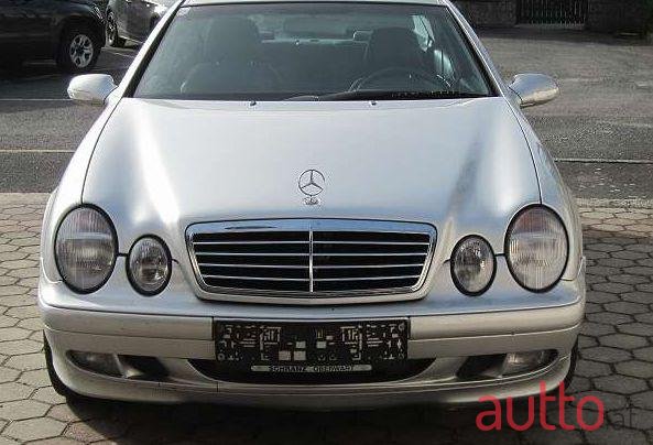 2001' Mercedes-Benz Clk-Klasse photo #1